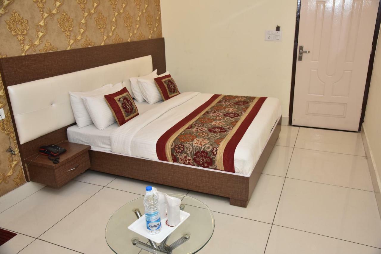 Hotel Oscar Amritszár Kültér fotó