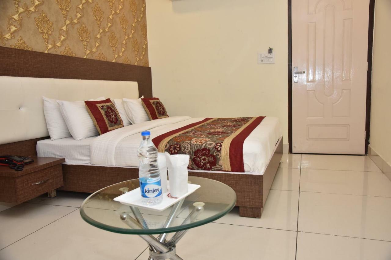 Hotel Oscar Amritszár Kültér fotó