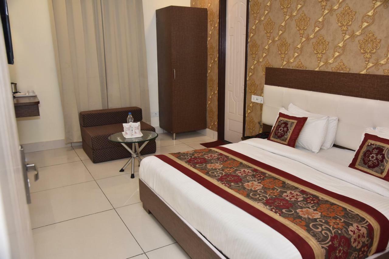 Hotel Oscar Amritszár Kültér fotó