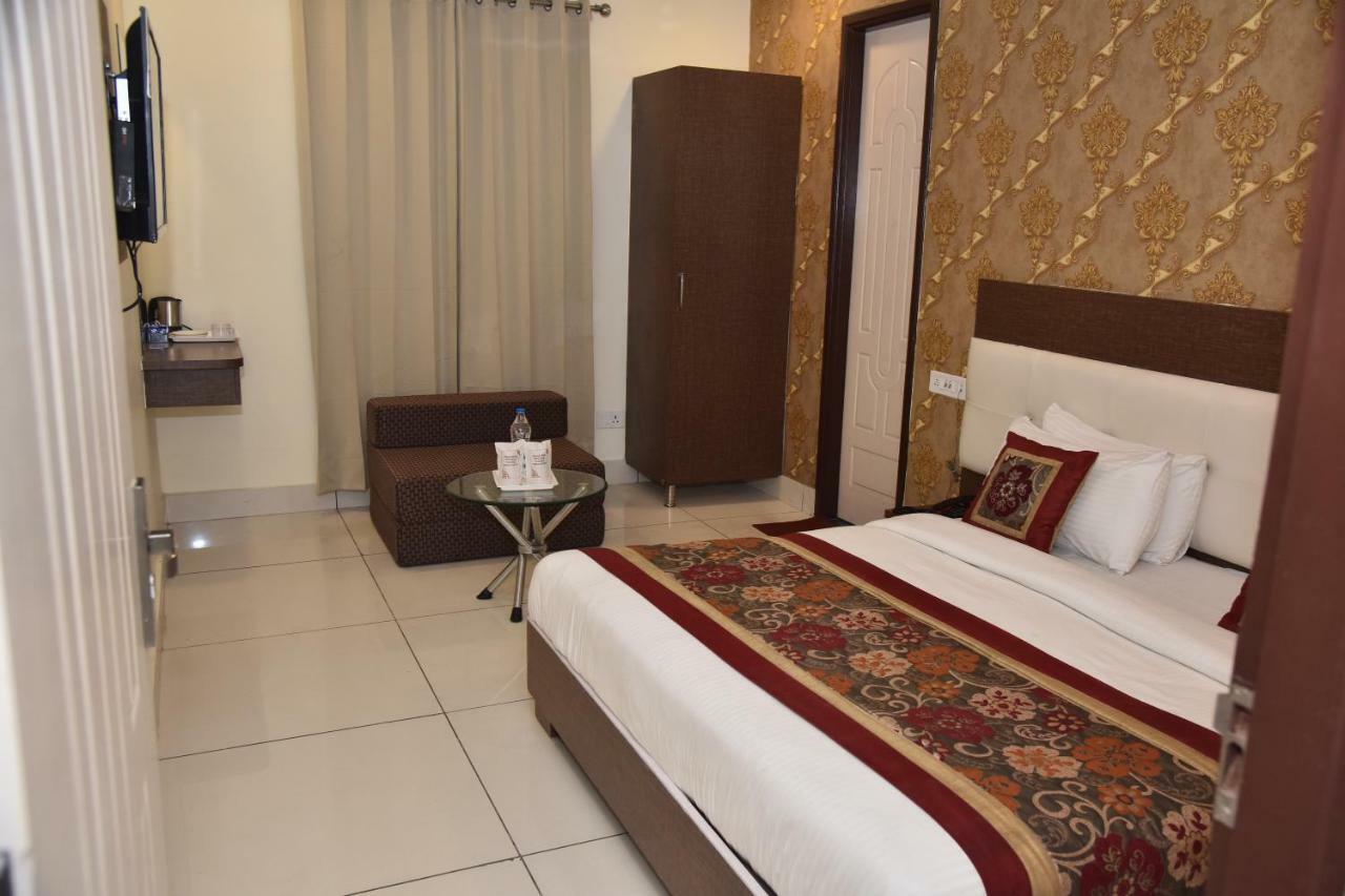 Hotel Oscar Amritszár Kültér fotó